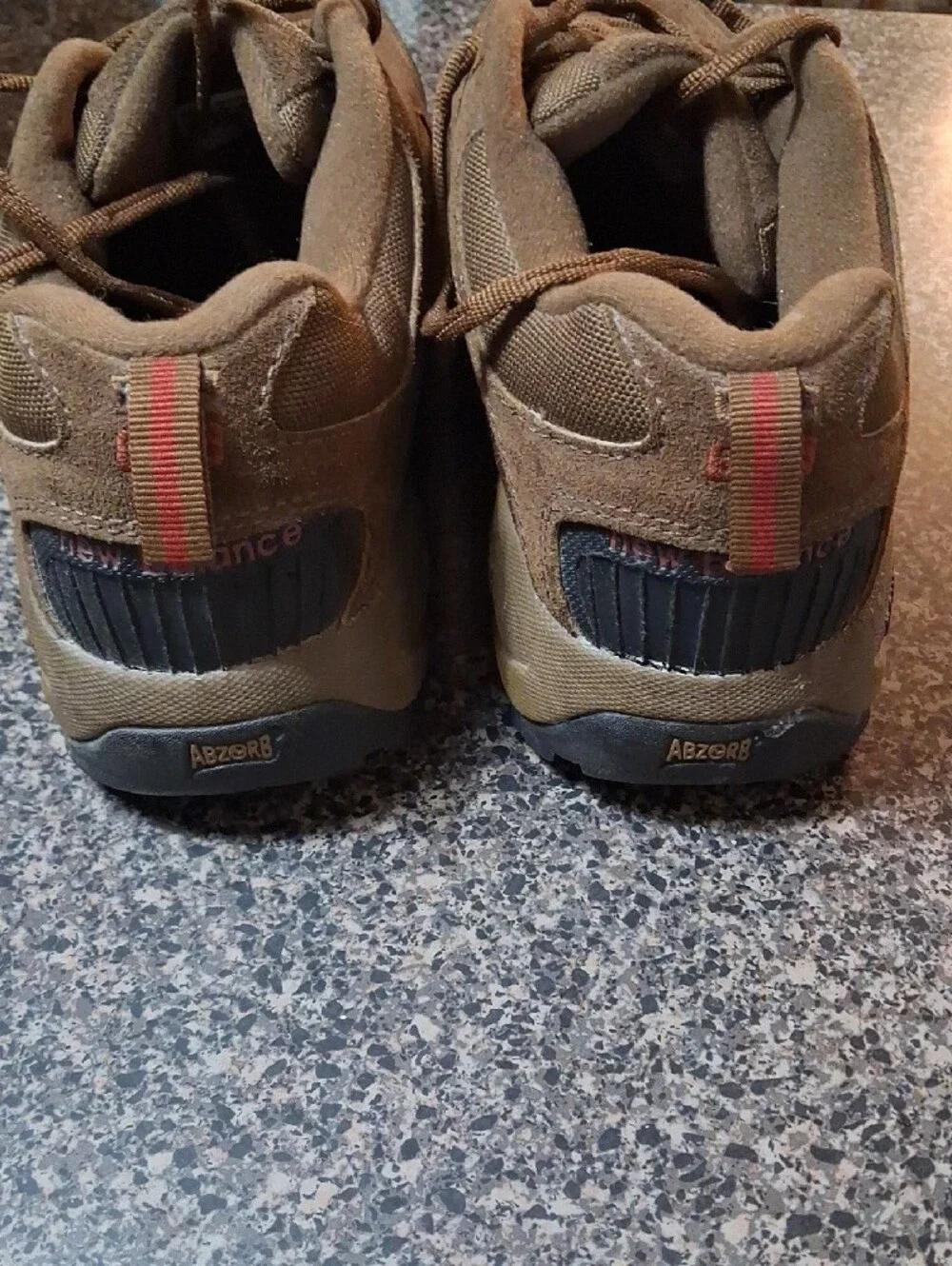 New Balance Men's Brown Suede And Canvas Trail Sneakers Size 10.5